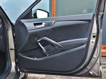 GARANTIE 1AN•RATE•Navi•Panoramic•Camera•Piele•Keyless