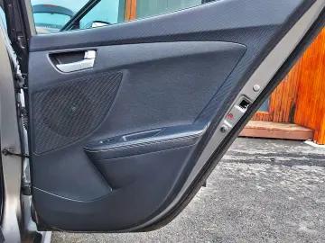 GARANTIE 1AN•RATE•Navi•Panoramic•Camera•Piele•Keyless