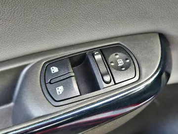 GARANTIE 1AN•RATE•Navi•Xenon•Camera•Piele