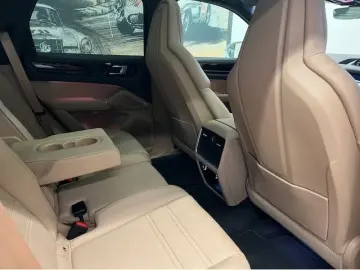 PORSCHE Cayenne Platinum Edition Pano Luftfederung