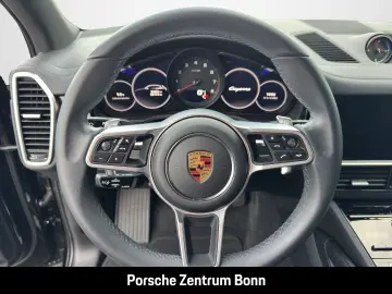 PORSCHE Cayenne Platinum Edition Surround-View Panorama