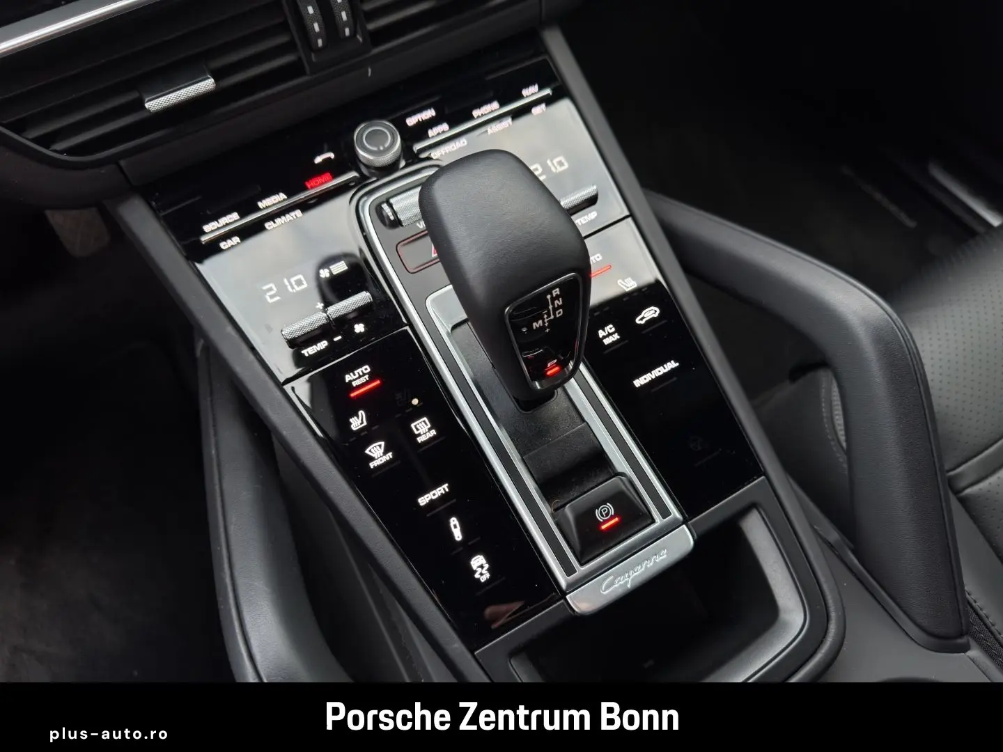 PORSCHE Cayenne Platinum Edition Surround-View Panorama