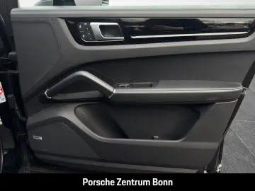 PORSCHE Cayenne Platinum Edition Surround-View Panorama