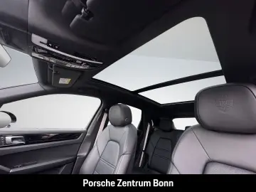 PORSCHE Cayenne Platinum Edition Surround-View Panorama