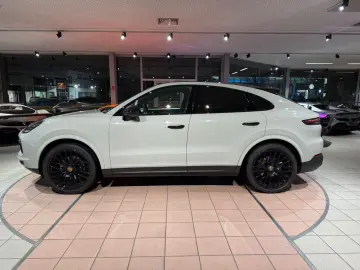 PORSCHE Cayenne Coupe Platinum Edition  APPROVED ACC 22