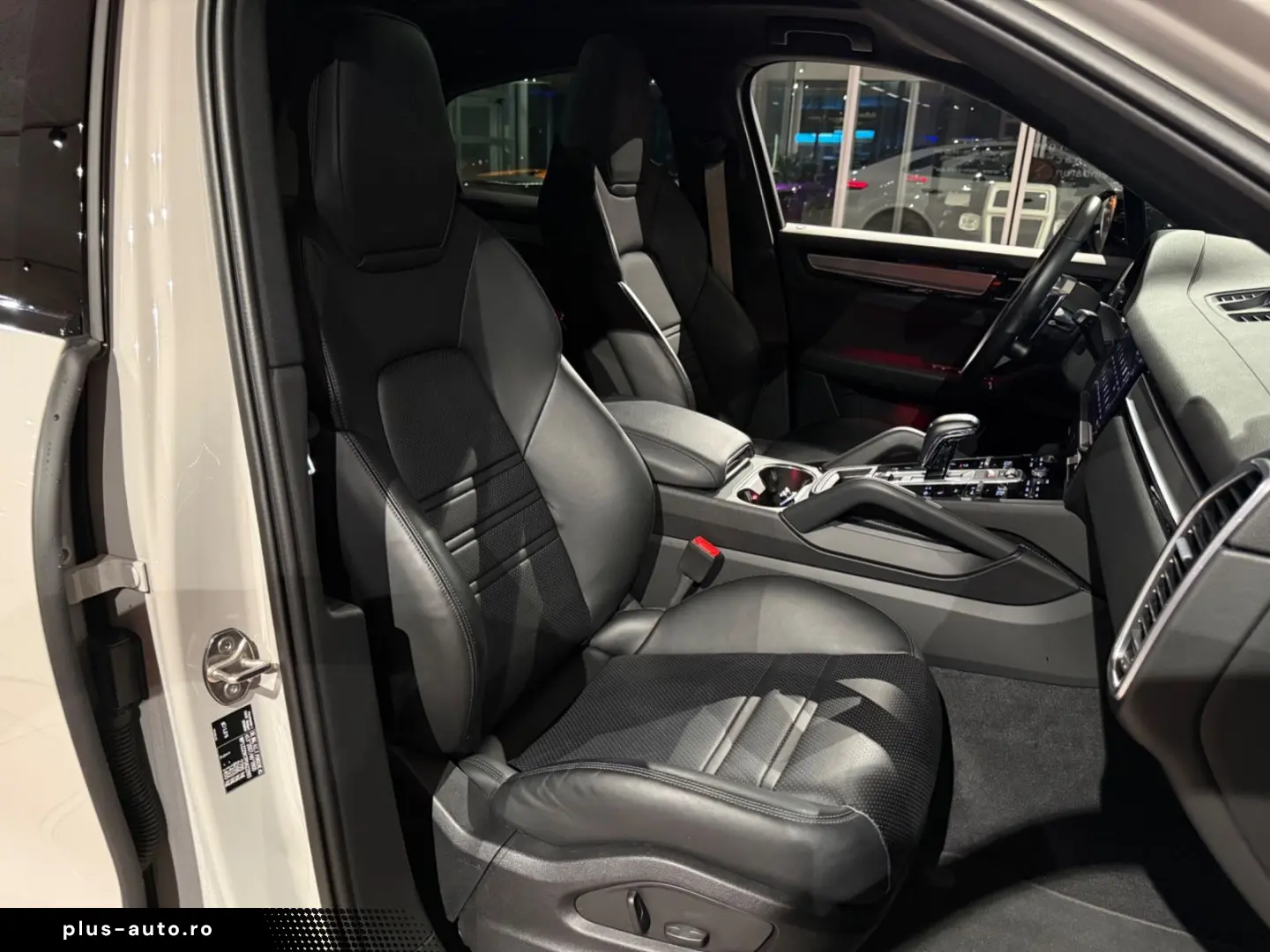 PORSCHE Cayenne Coupe Platinum Edition  APPROVED ACC 22