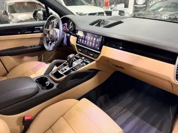 PORSCHE Cayenne E-Hybrid SportDesign PANO PDLS BOSE 21