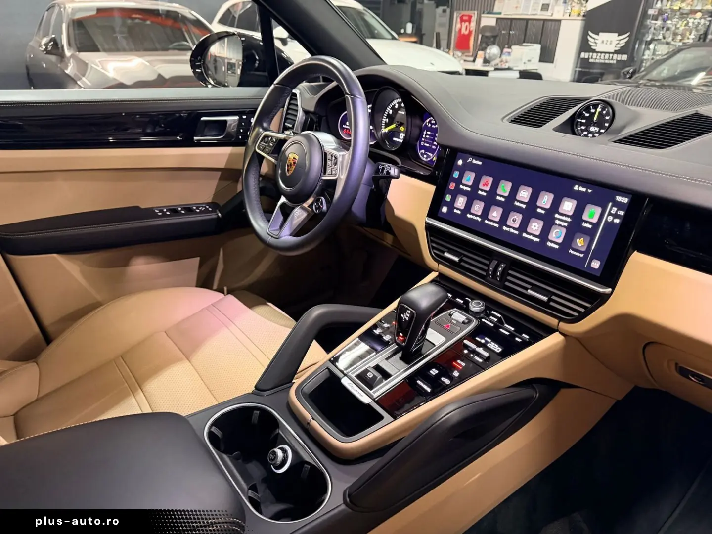 PORSCHE Cayenne E-Hybrid SportDesign PANO PDLS BOSE 21