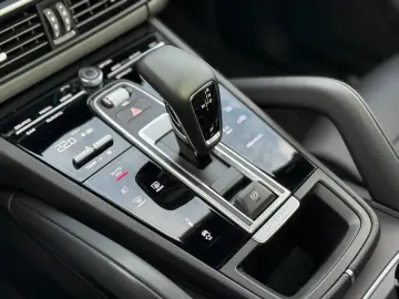 PORSCHE CAYENNE COUPE E-Hybrid PLAT.ED 5SITZ HEADUP 1HD