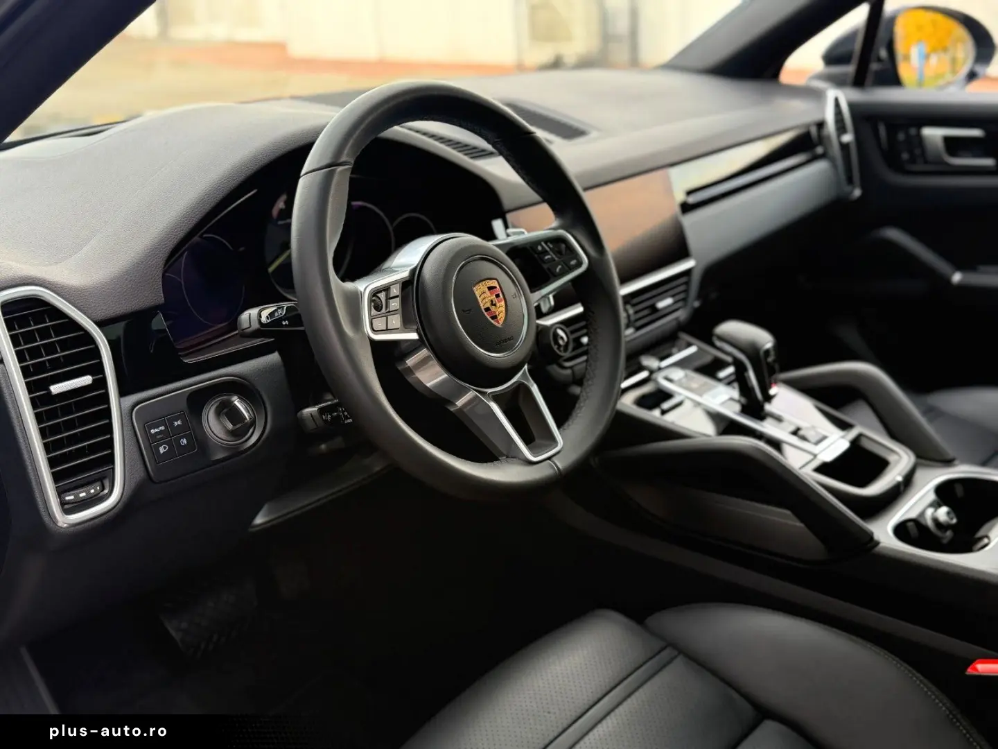 PORSCHE CAYENNE COUPE E-Hybrid PLAT.ED 5SITZ HEADUP 1HD