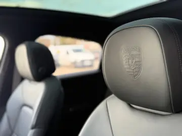 PORSCHE CAYENNE COUPE E-Hybrid PLAT.ED 5SITZ HEADUP 1HD