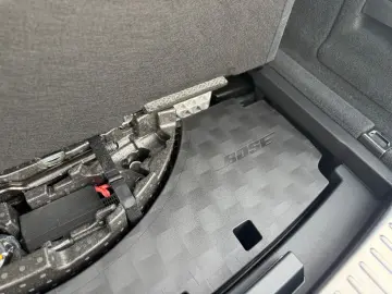 PORSCHE CAYENNE COUPE E-Hybrid PLAT.ED 5SITZ HEADUP 1HD