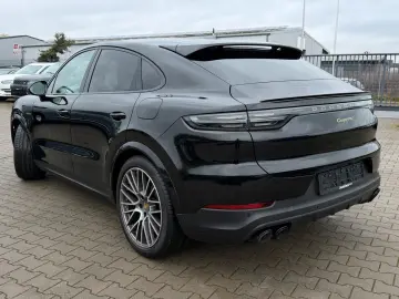PORSCHE Cayenne COUPE E-Hybrid 3.0 AWD Hinterachslenkung