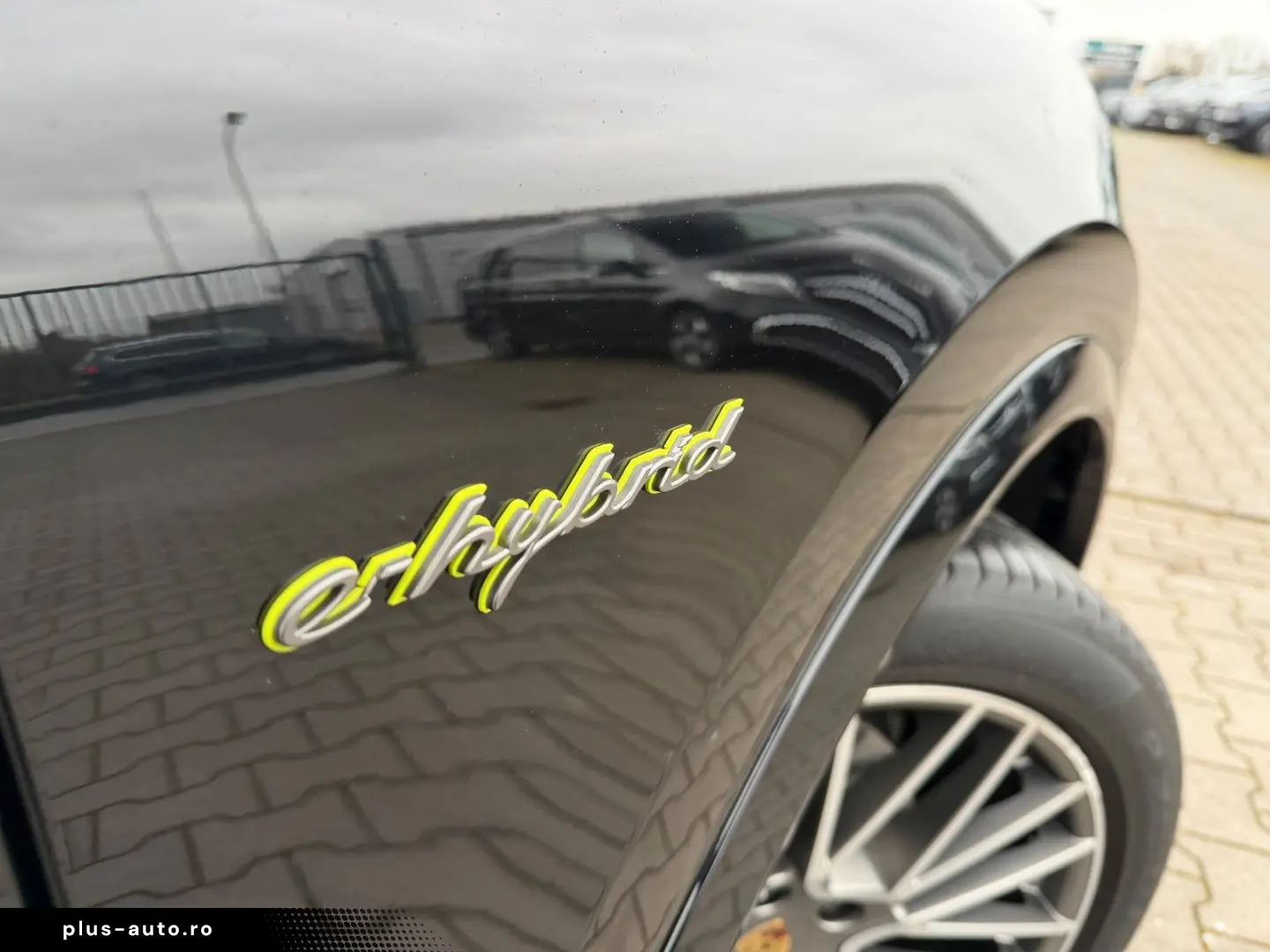 PORSCHE Cayenne COUPE E-Hybrid 3.0 AWD Hinterachslenkung