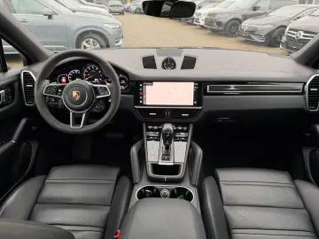 PORSCHE Cayenne COUPE E-Hybrid 3.0 AWD Hinterachslenkung