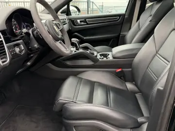 PORSCHE Cayenne COUPE E-Hybrid 3.0 AWD Hinterachslenkung