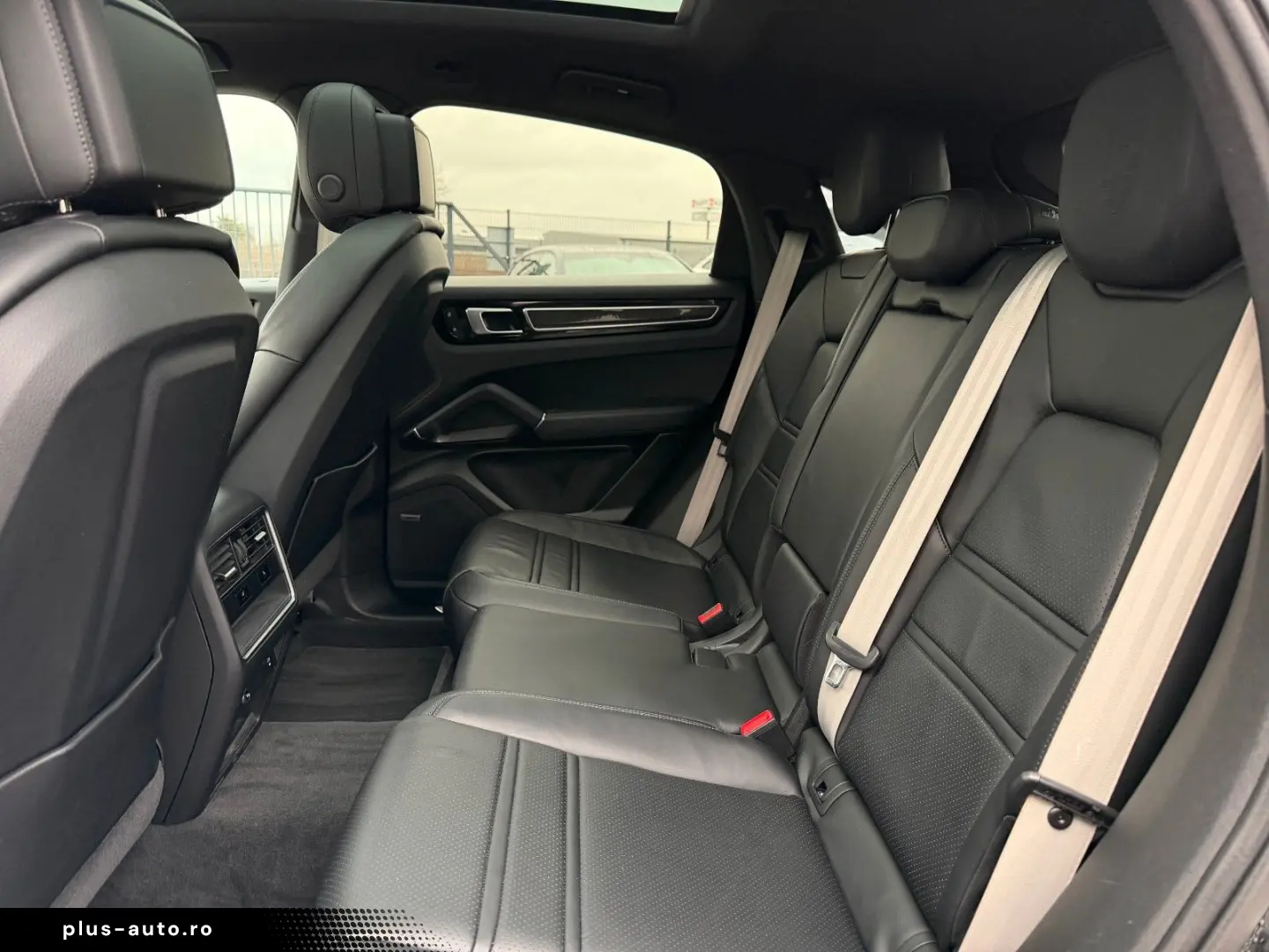 PORSCHE Cayenne COUPE E-Hybrid 3.0 AWD Hinterachslenkung