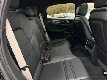 PORSCHE Cayenne COUPE E-Hybrid 3.0 AWD Hinterachslenkung