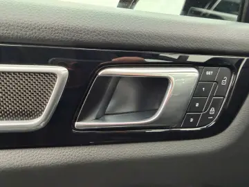 PORSCHE Cayenne COUPE E-Hybrid 3.0 AWD Hinterachslenkung