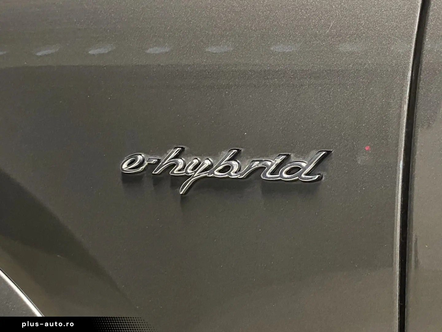 PORSCHE Cayenne E-Hybrid   Hinterachslenkung   PDCC