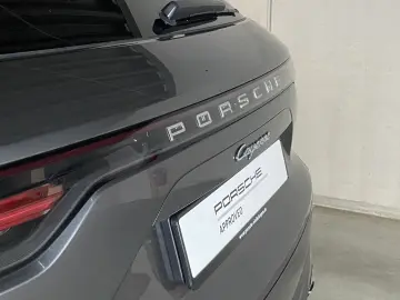 PORSCHE Cayenne E-Hybrid   Hinterachslenkung   PDCC