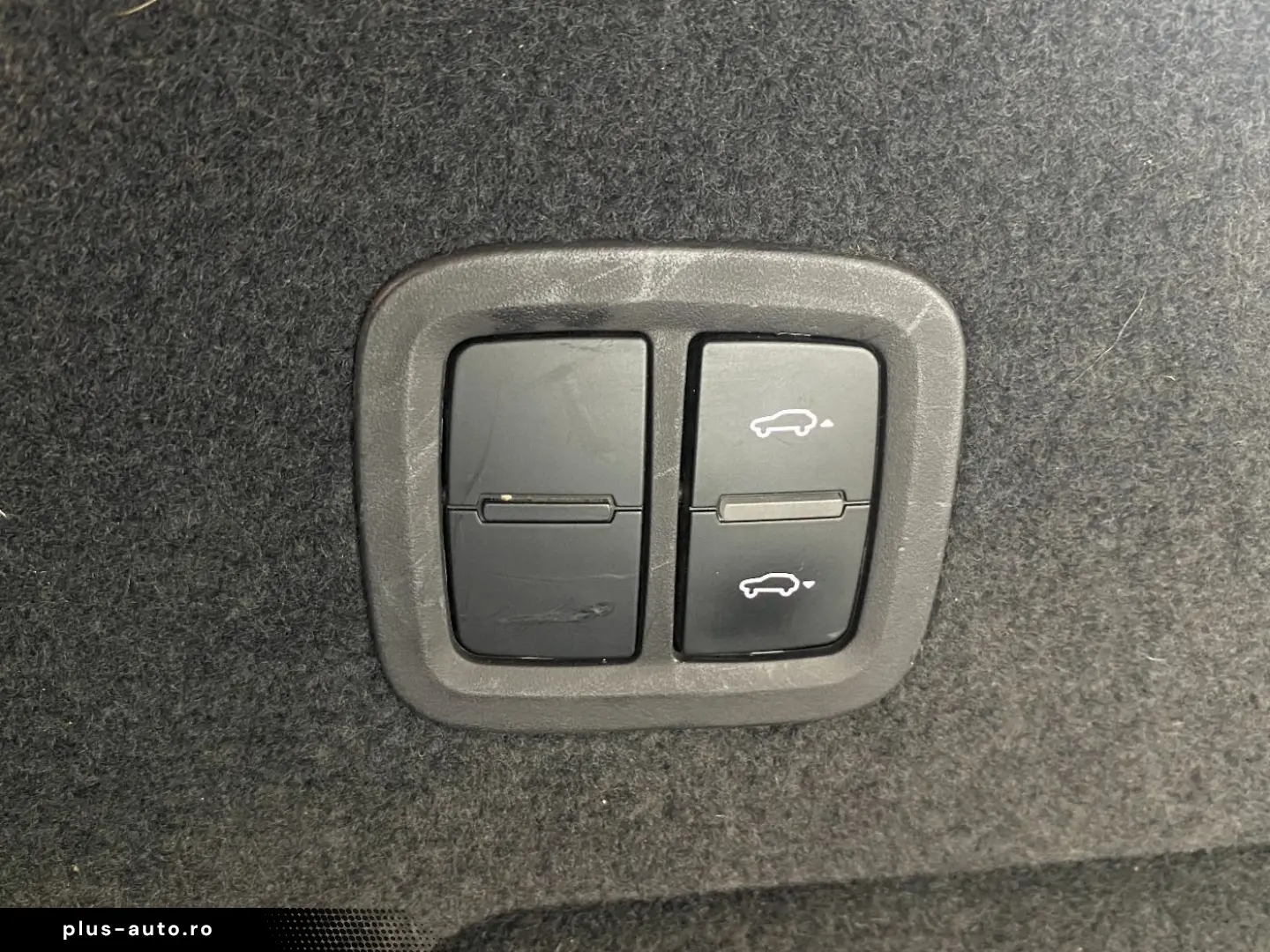 PORSCHE Cayenne E-Hybrid   Hinterachslenkung   PDCC