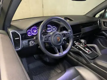 PORSCHE Cayenne E-Hybrid   Hinterachslenkung   PDCC