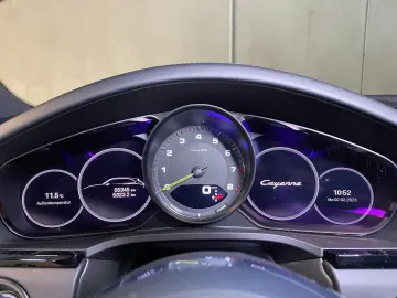 PORSCHE Cayenne E-Hybrid   Hinterachslenkung   PDCC