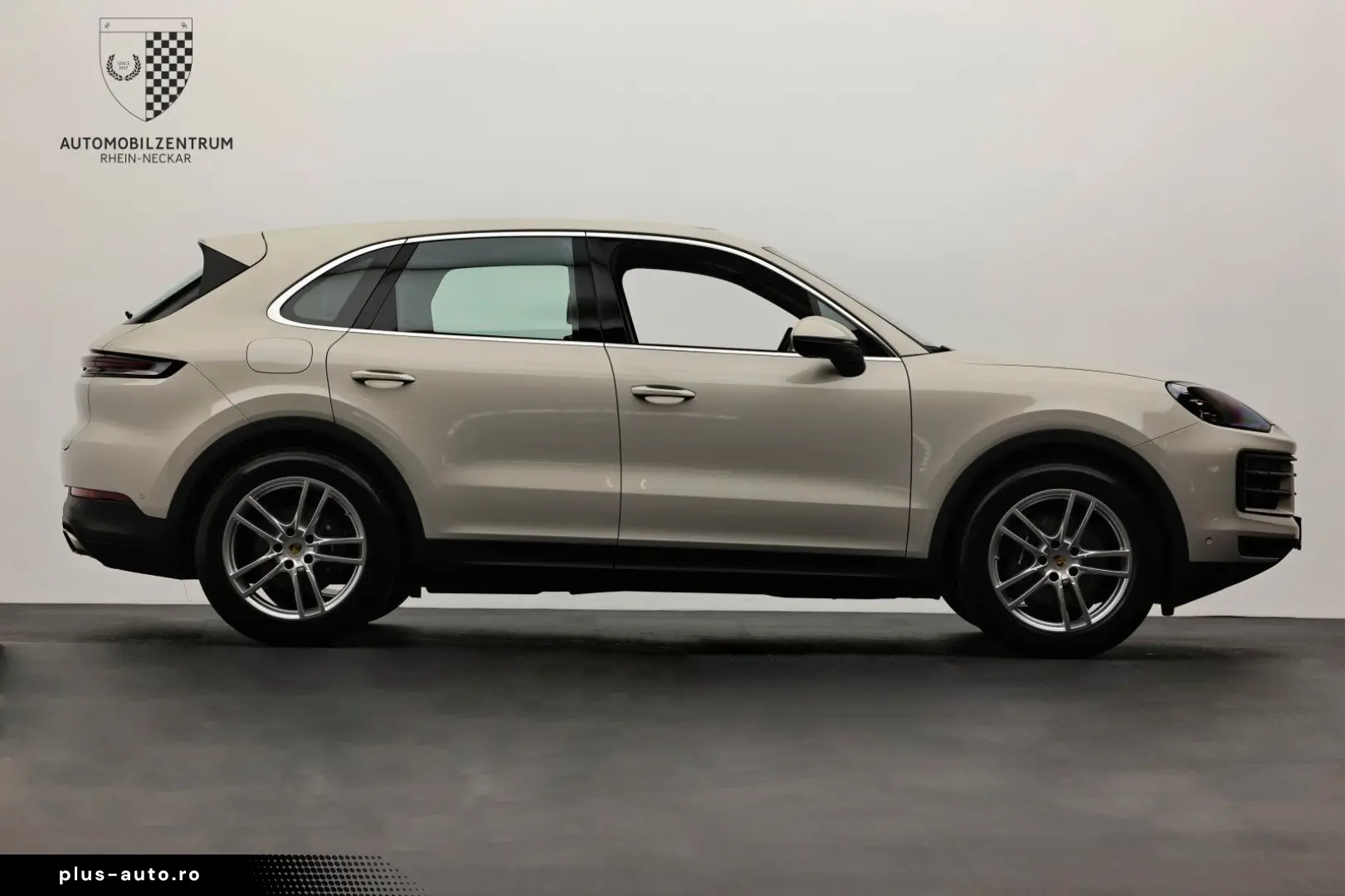 PORSCHE Cayenne InnoDrive Panorama 360Kam BOSE Keyless