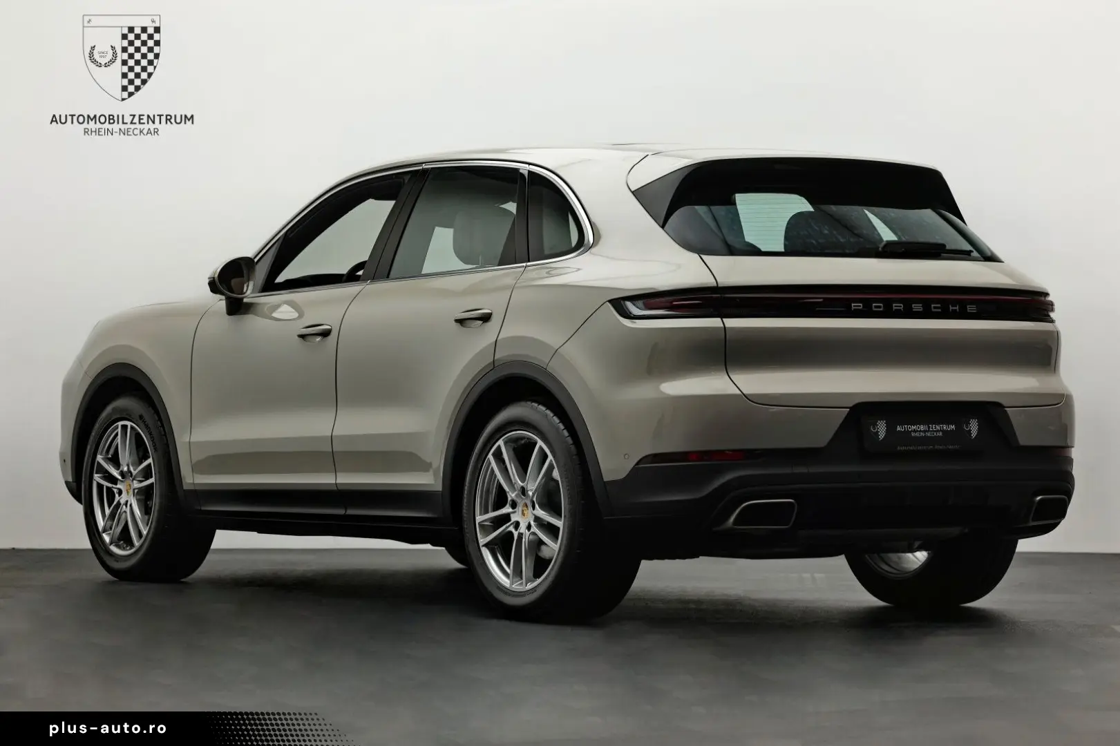 PORSCHE Cayenne InnoDrive Panorama 360Kam BOSE Keyless