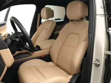 PORSCHE Cayenne InnoDrive Panorama 360Kam BOSE Keyless