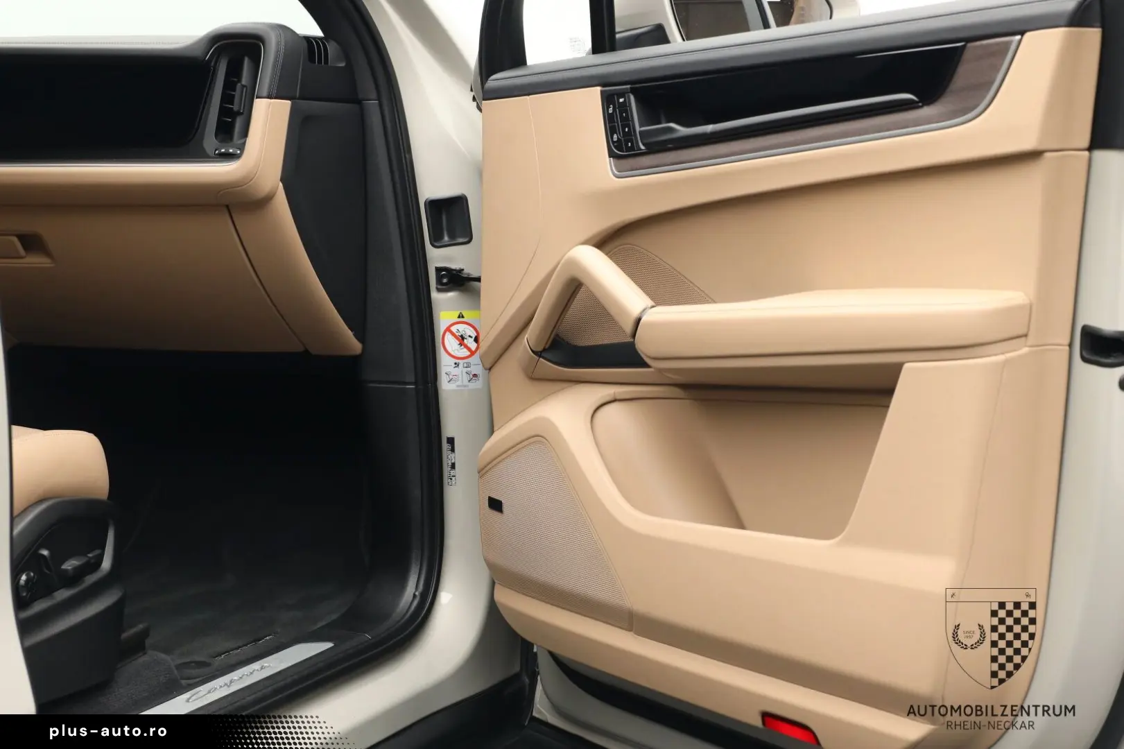 PORSCHE Cayenne InnoDrive Panorama 360Kam BOSE Keyless