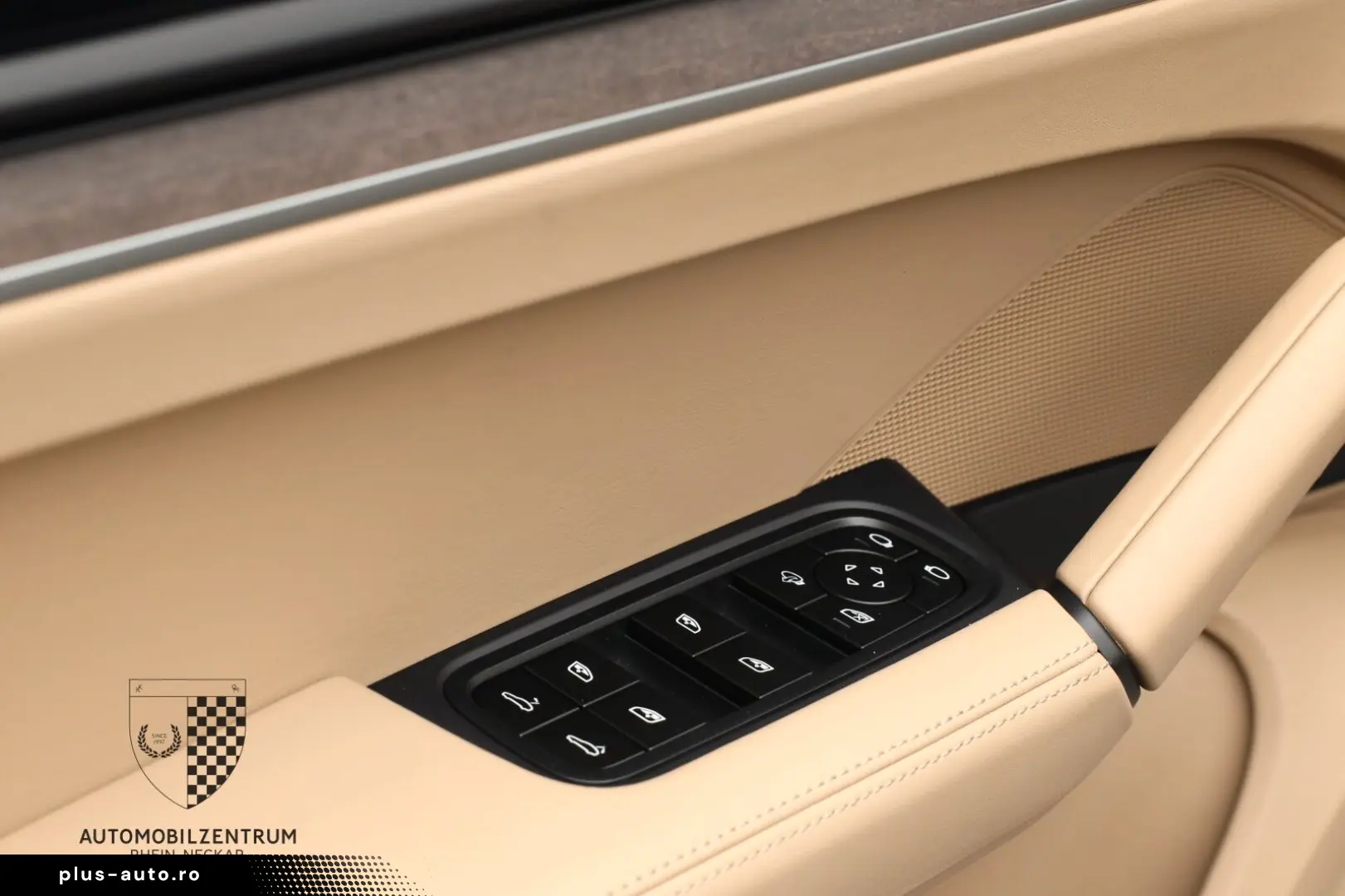 PORSCHE Cayenne InnoDrive Panorama 360Kam BOSE Keyless