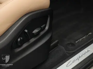 PORSCHE Cayenne InnoDrive Panorama 360Kam BOSE Keyless