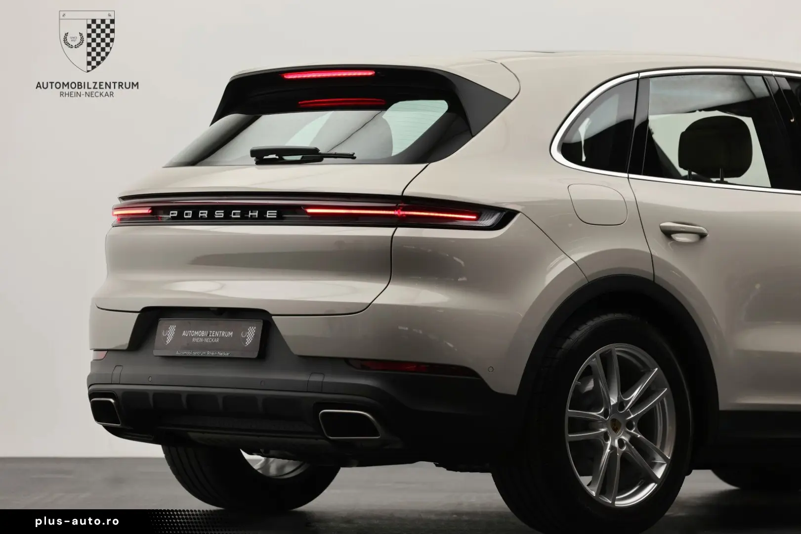 PORSCHE Cayenne InnoDrive Panorama 360Kam BOSE Keyless