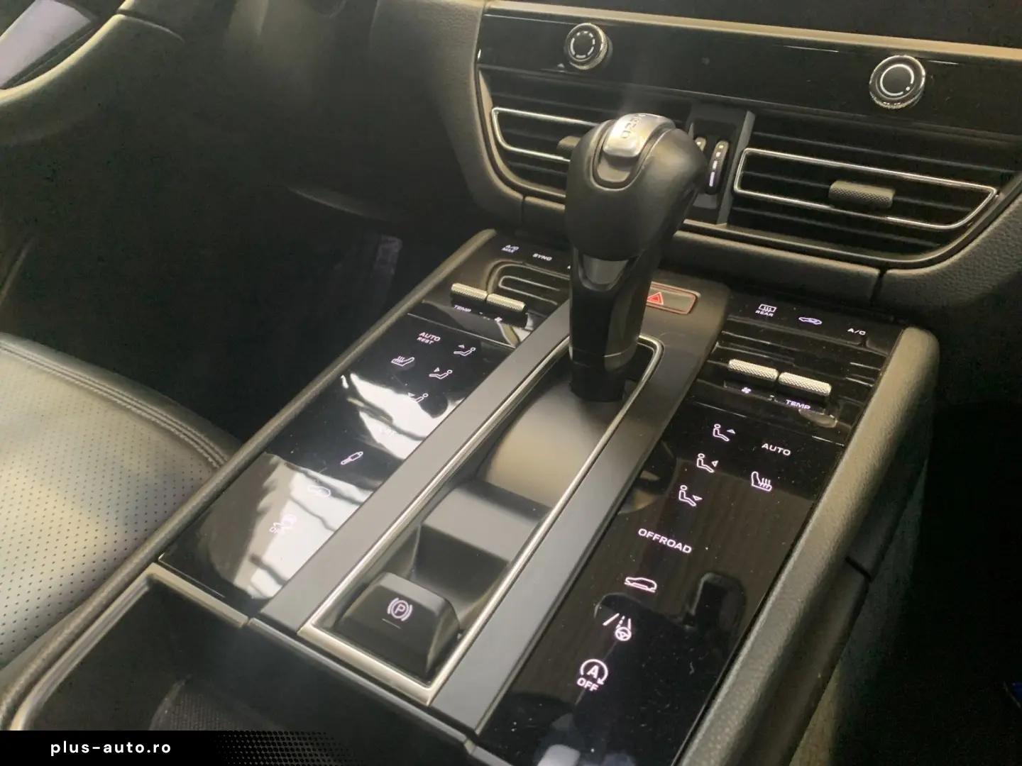 PORSCHE Macan BOSE SurroundView Komfortsitze AHK