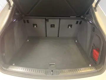 PORSCHE Macan BOSE SurroundView Komfortsitze AHK