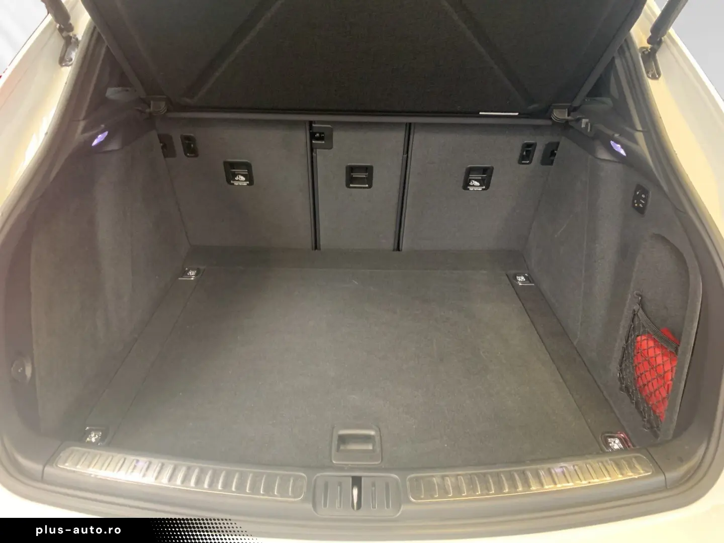 PORSCHE Macan BOSE SurroundView Komfortsitze AHK