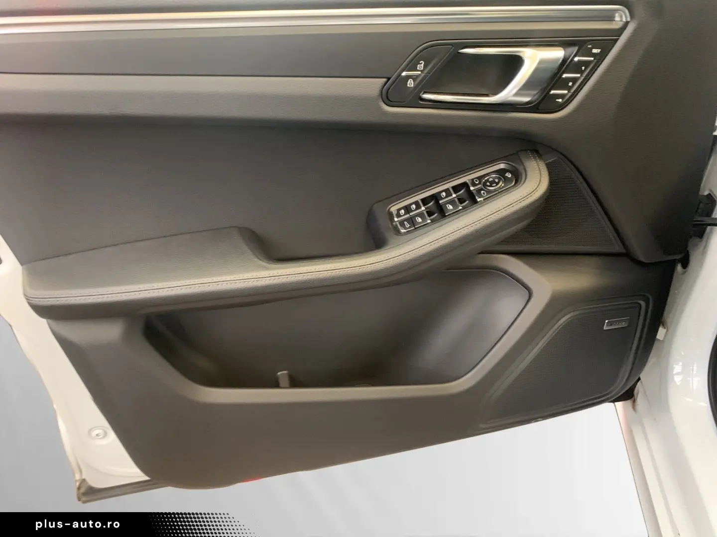 PORSCHE Macan BOSE SurroundView Komfortsitze AHK