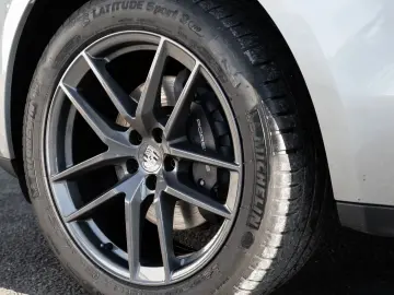 PORSCHE Macan T Standheizung Surround View AHK LED