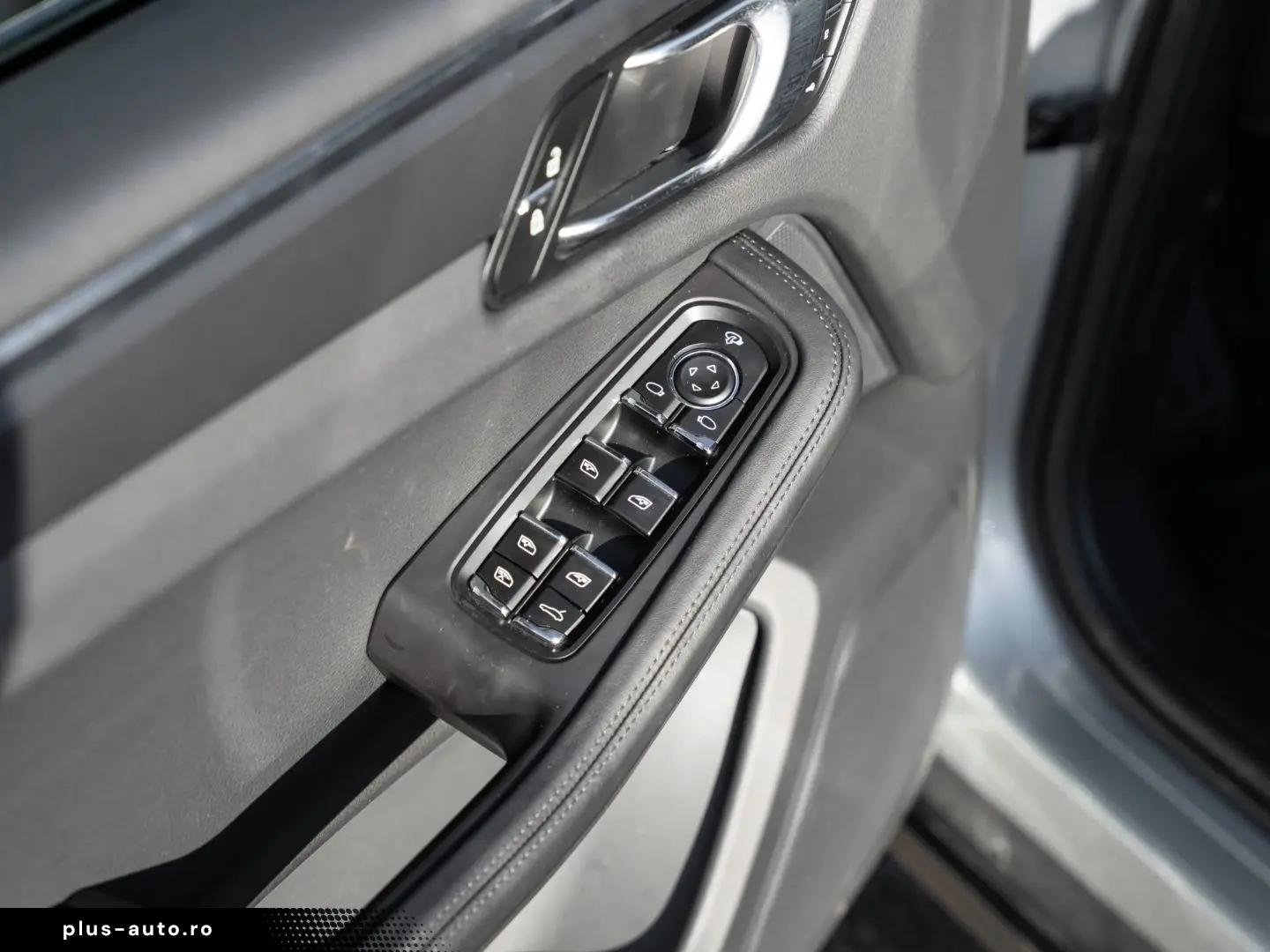 PORSCHE Macan T Standheizung Surround View AHK LED