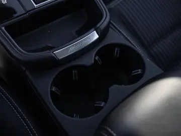 PORSCHE Macan T Standheizung Surround View AHK LED