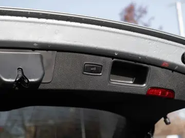 PORSCHE Macan T Standheizung Surround View AHK LED