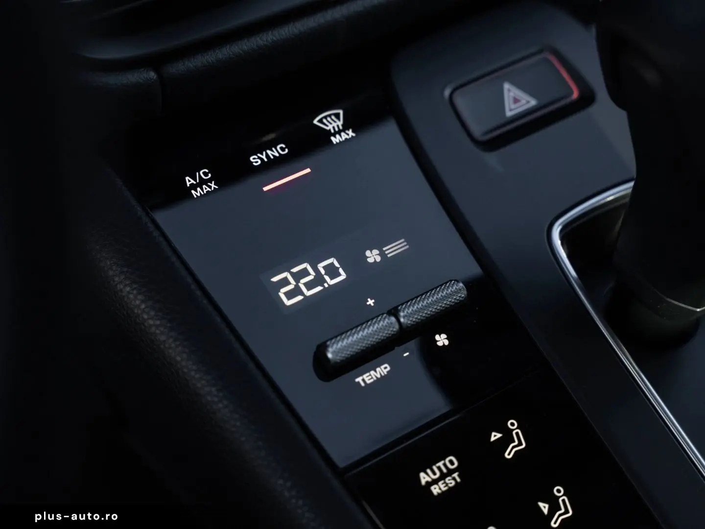 PORSCHE Macan T Standheizung Surround View AHK LED