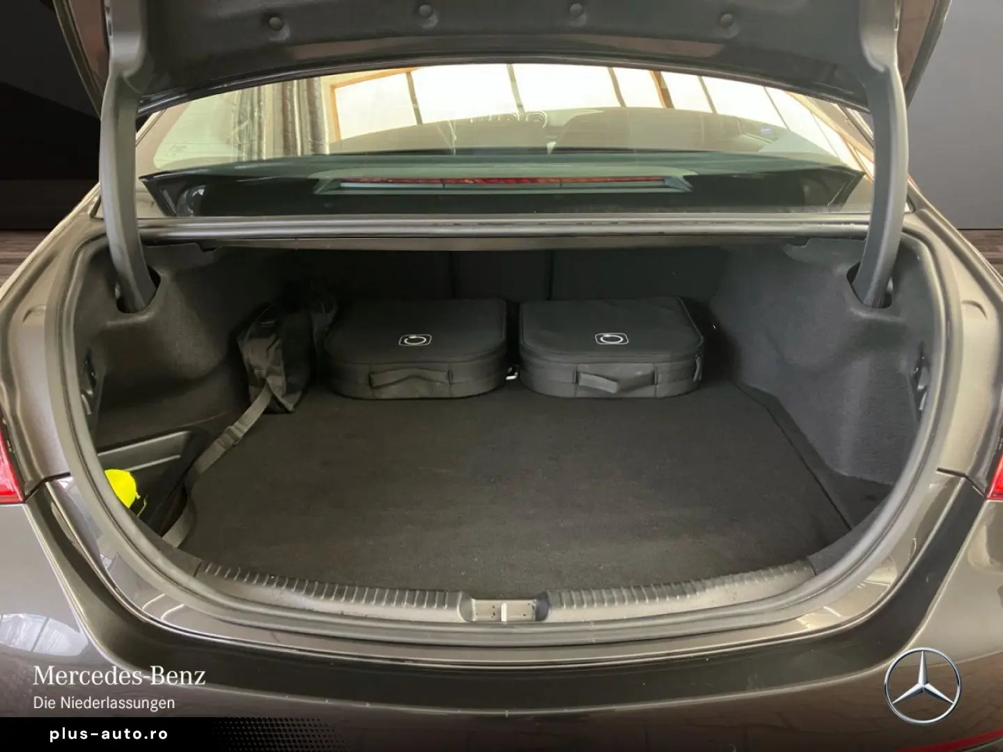 MERCEDES-BENZ C 300 e Avantgarde Adv  Memory ParkPak&hellip;