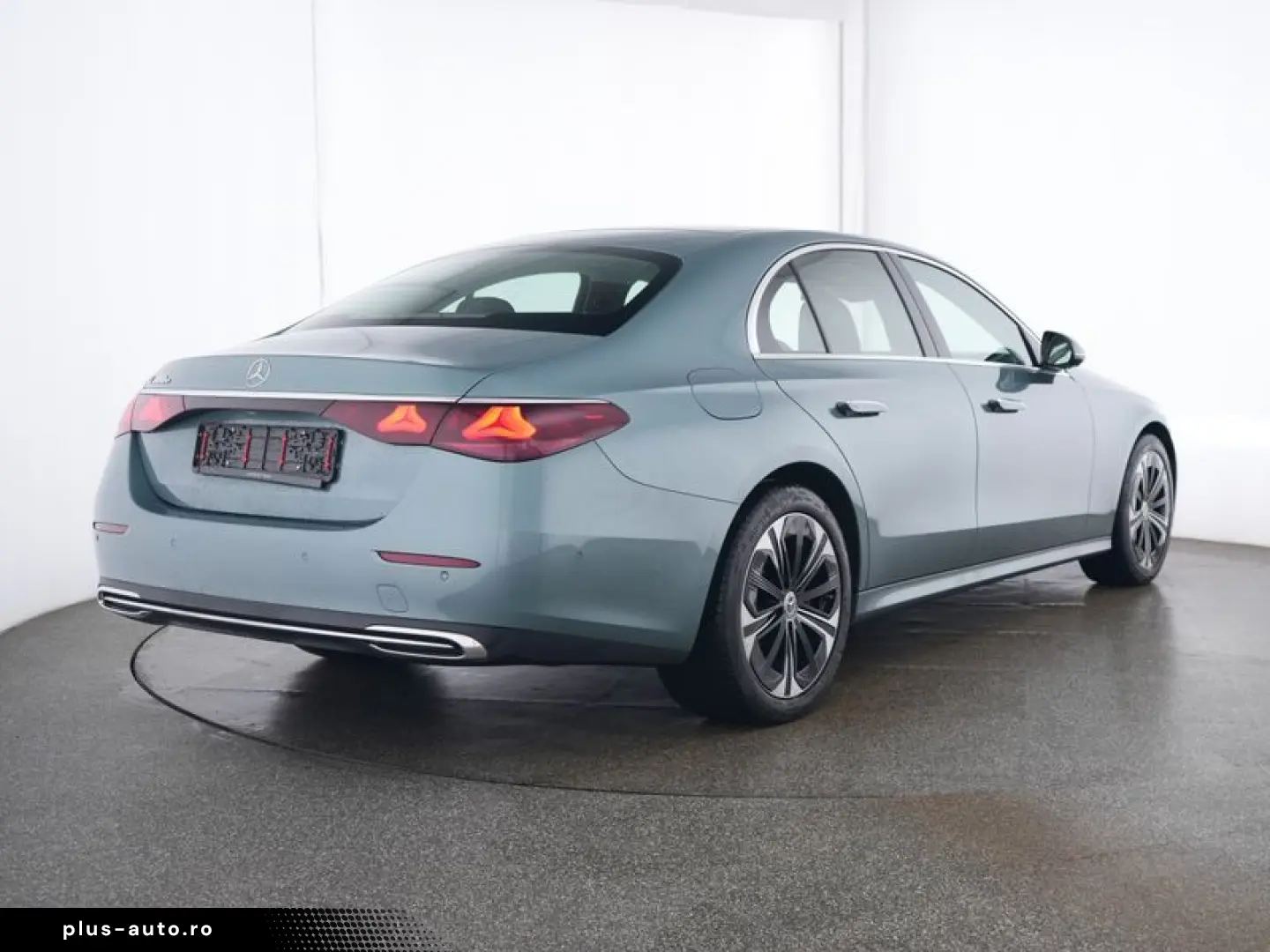 MERCEDES-BENZ E 300 e Avantgarde HeadUp FahrassPlus 19 Zoll