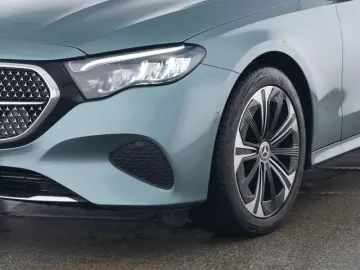 MERCEDES-BENZ E 300 e Avantgarde HeadUp FahrassPlus 19 Zoll