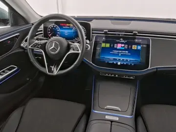 MERCEDES-BENZ E 300 e Avantgarde HeadUp FahrassPlus 19 Zoll