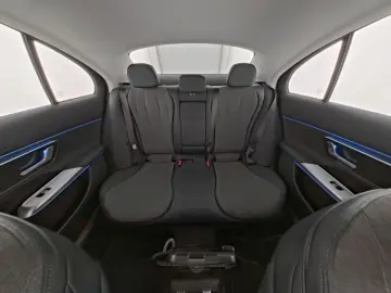 MERCEDES-BENZ E 300 e Avantgarde HeadUp FahrassPlus 19 Zoll