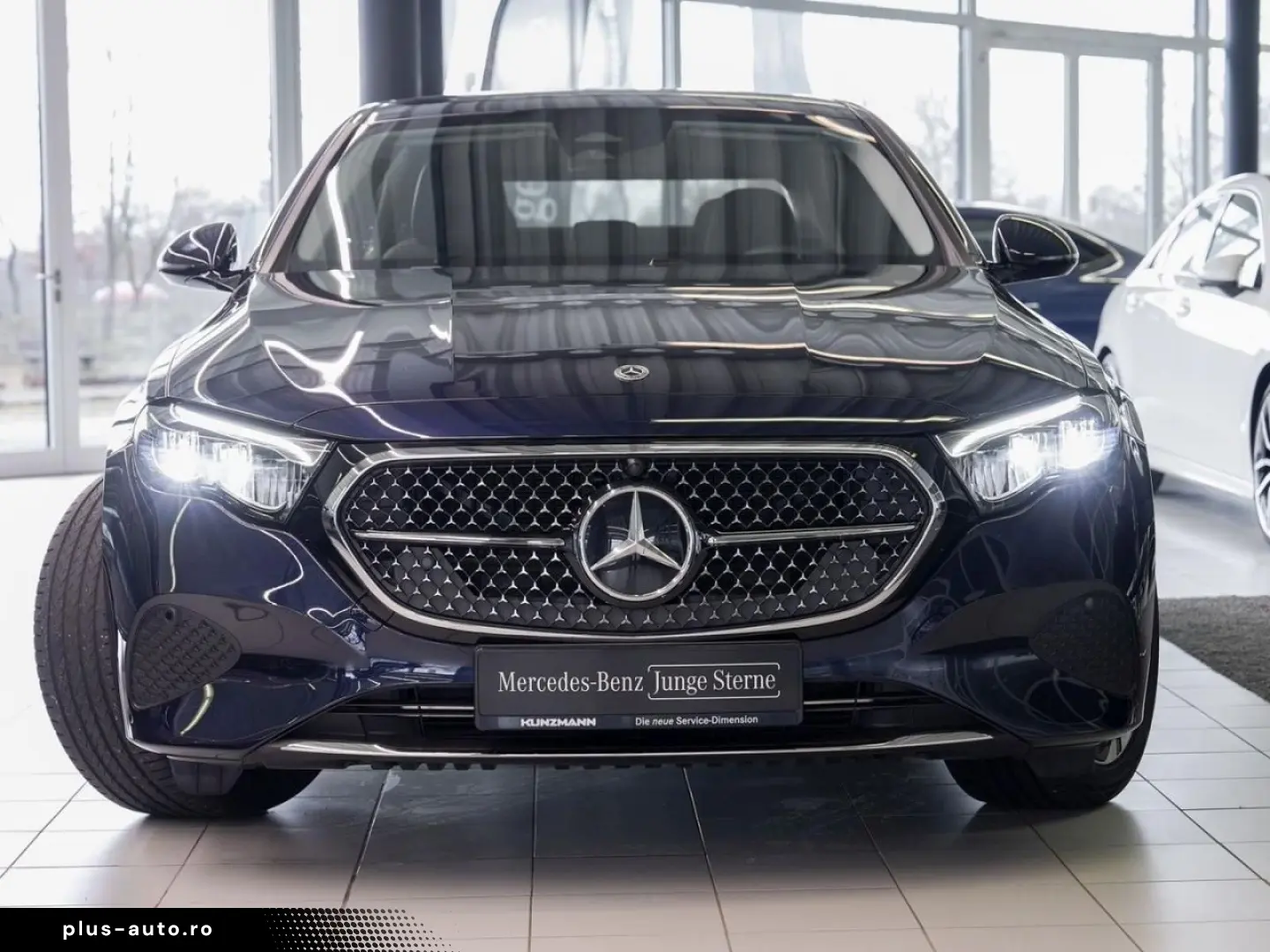 MERCEDES-BENZ E 300 e 4M Avantgarde Distronic HeadUp&hellip;